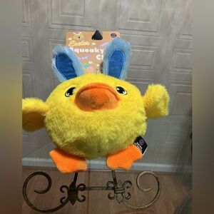 Bow wow pet barnyard Easter Duck buddies  round Body   8” with squeaker.